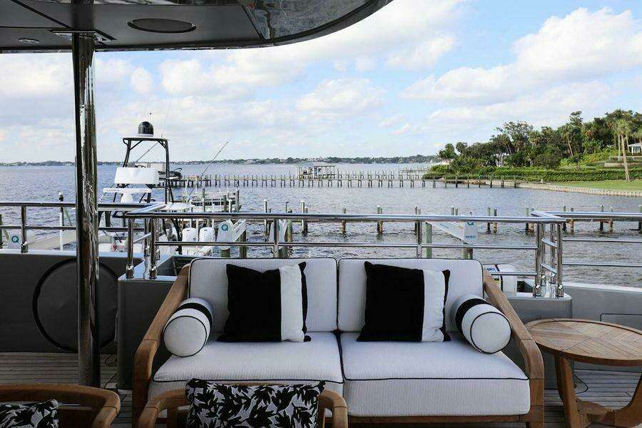 120ft Majesty Yachts Yacht For Sale