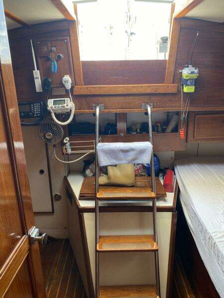 Hi Flite 42ft Pearson Yacht For Sale