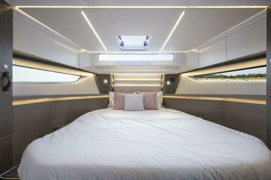 ON ORDER 41ft Jeanneau Yacht For Sale