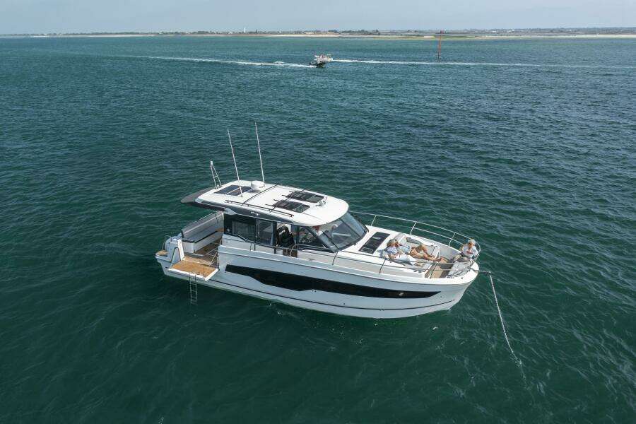 ON ORDER 41ft Jeanneau Yacht For Sale