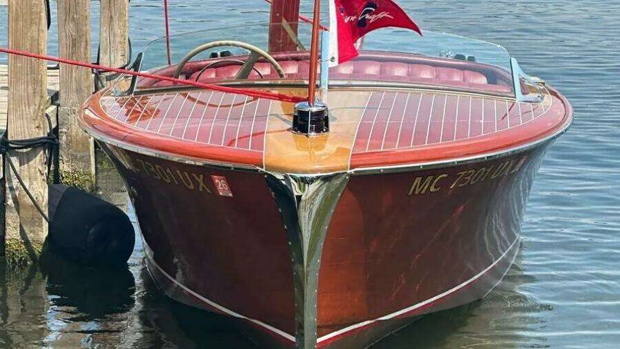 Jakey 18ft Chris Craft Yacht For Sale