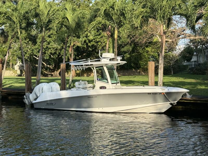 28' 2016 Boston Whaler 280 Outrage