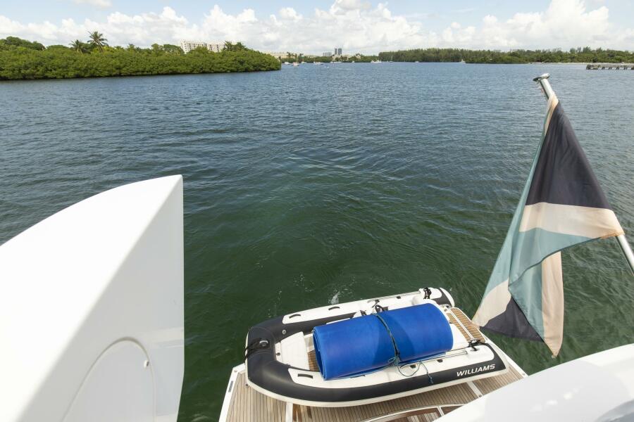 68' 2021 Sunseeker Manhattan