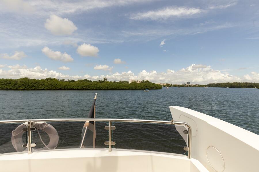 68' 2021 Sunseeker Manhattan