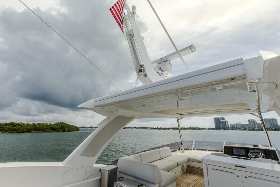 68' 2021 Sunseeker Manhattan