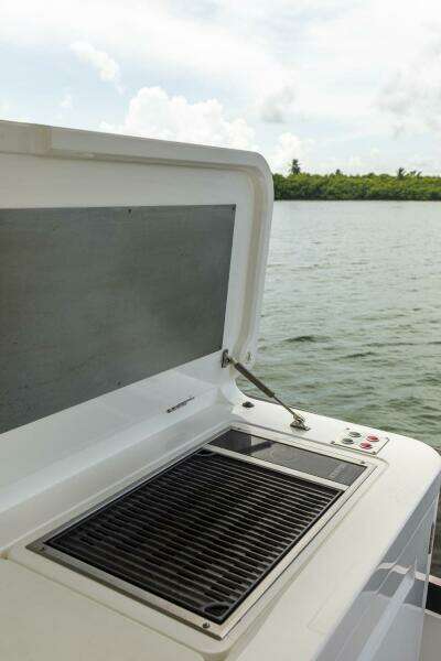 MD 68ft Sunseeker Yacht For Sale