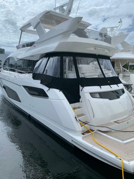 68' 2021 Sunseeker Manhattan