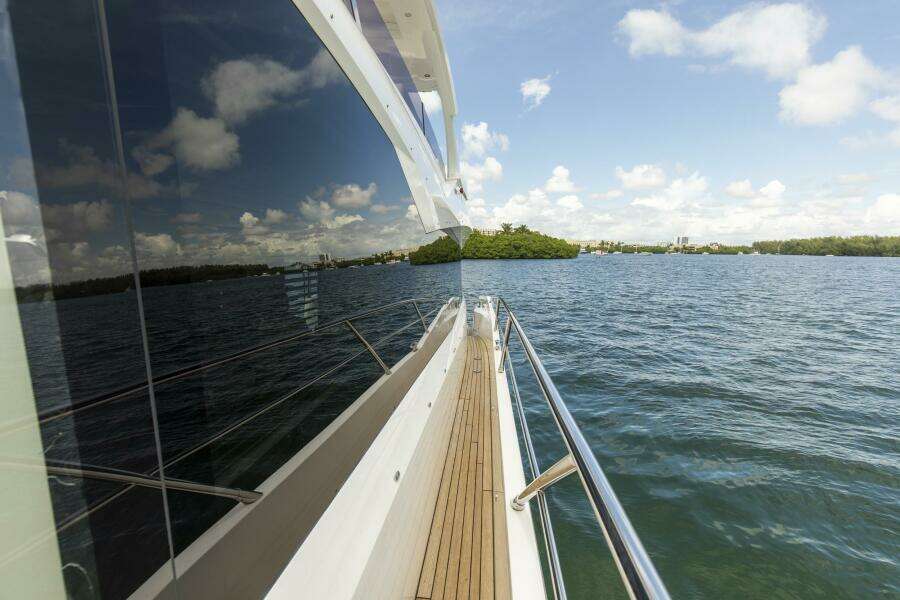 MD 68ft Sunseeker Yacht For Sale