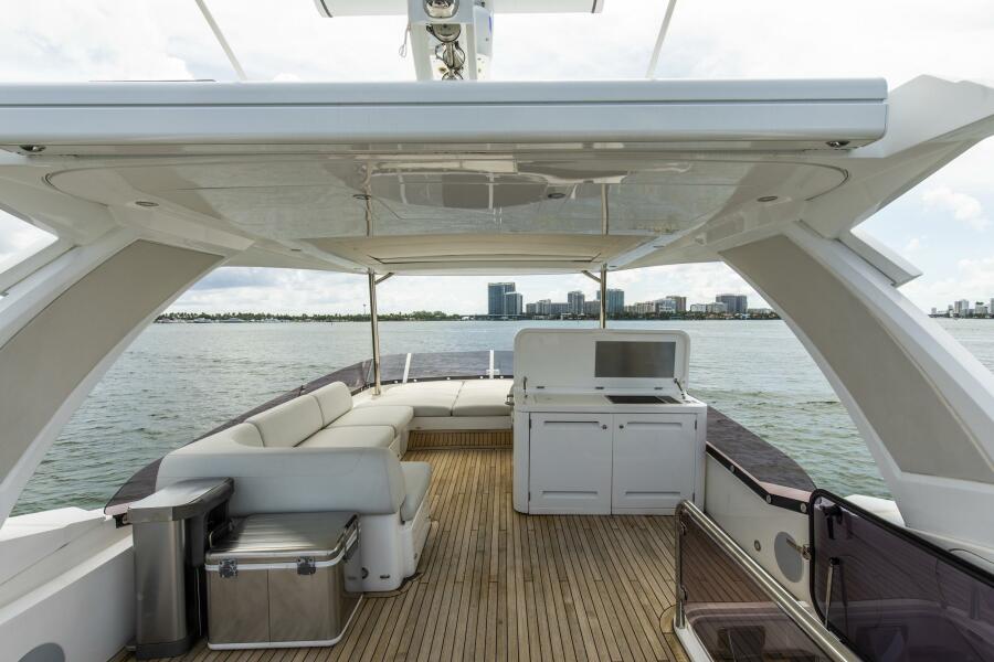 68' 2021 Sunseeker Manhattan