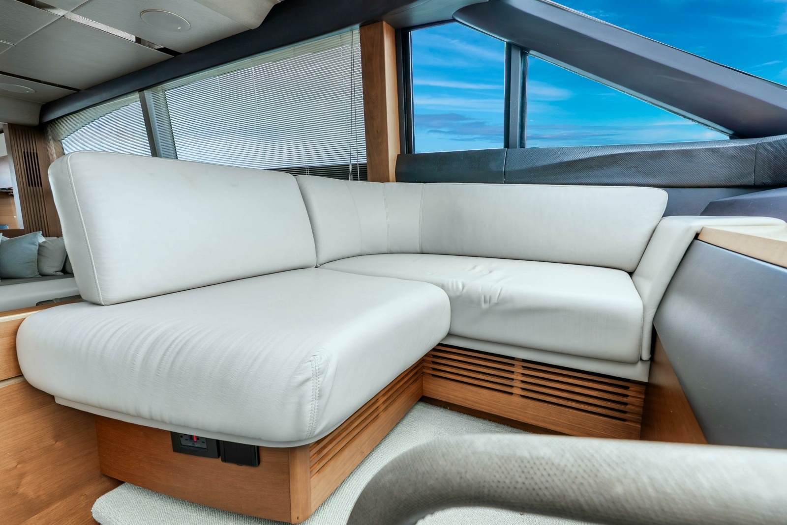 2018 Princess Yachts 