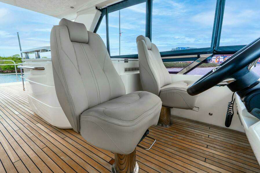 MAMU 69ft Princess Yachts Yacht For Sale