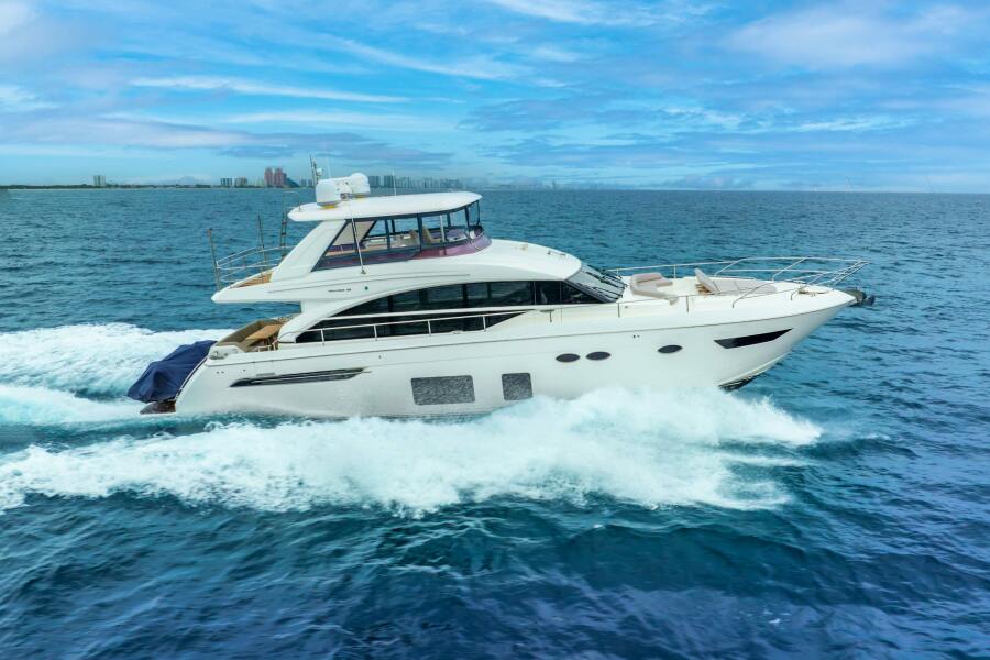 69' 2018 Princess Yachts 
