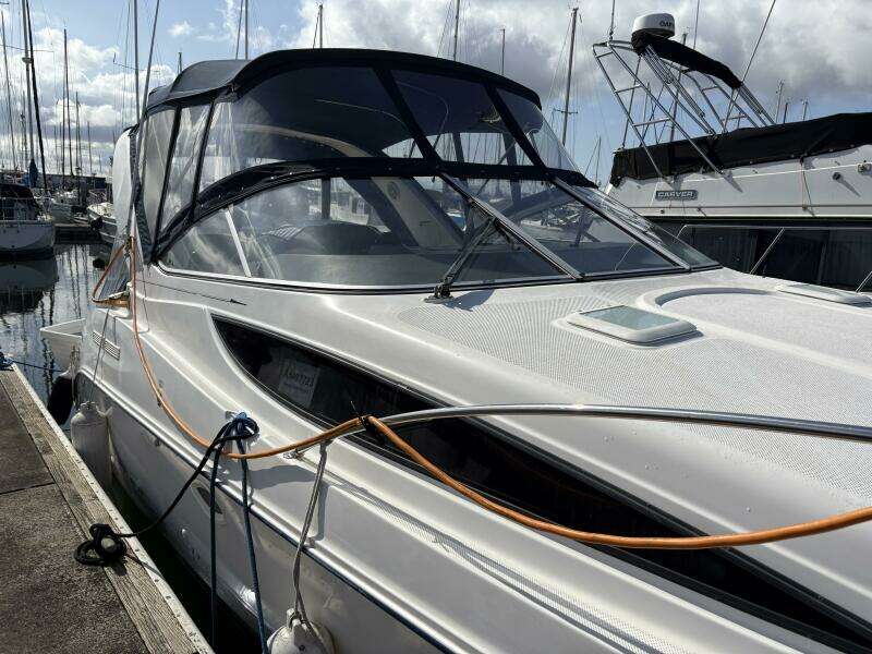 28ft Bayliner Yacht For Sale