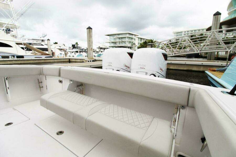 34ft Jupiter Yacht For Sale