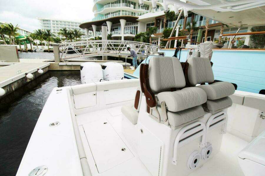 34ft Jupiter Yacht For Sale
