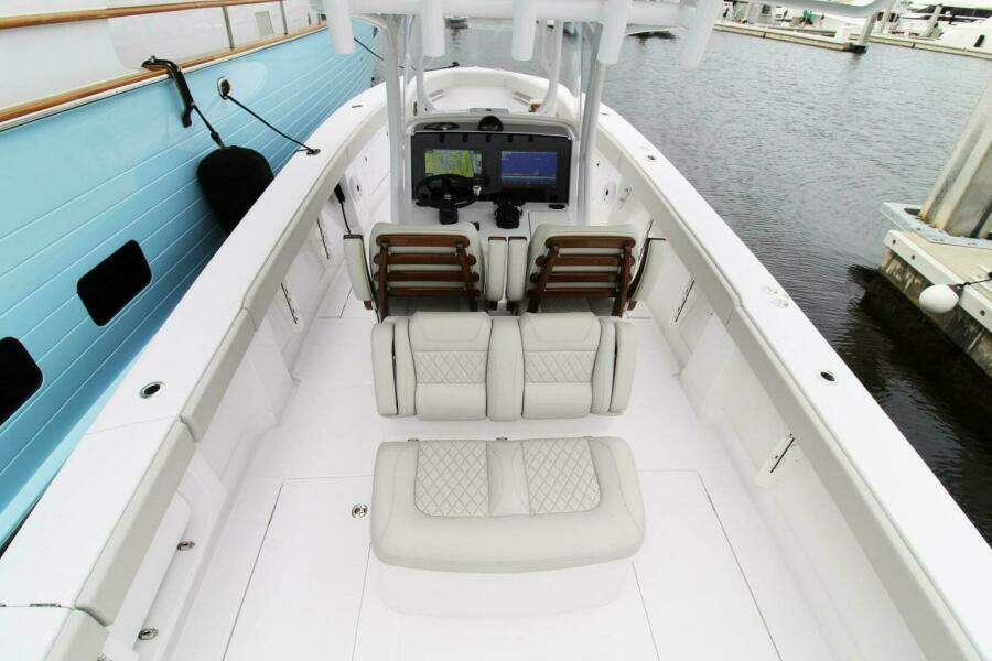 34ft Jupiter Yacht For Sale