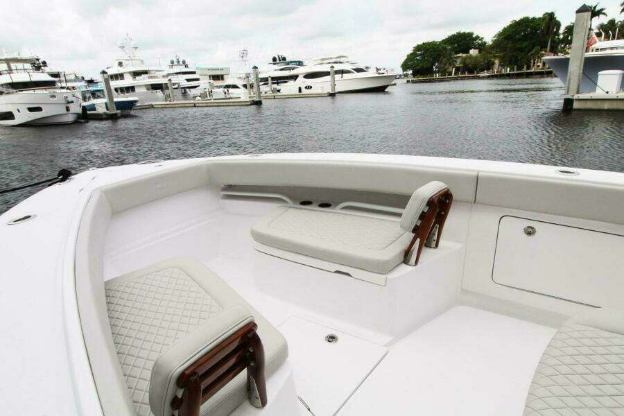 34ft Jupiter Yacht For Sale