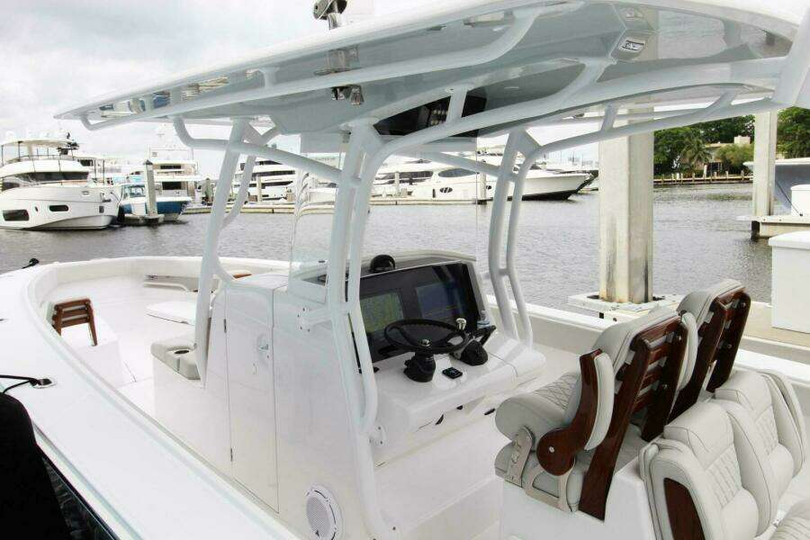 34ft Jupiter Yacht For Sale