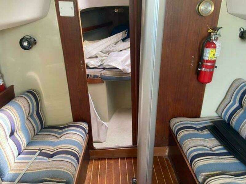 30ft Express Yacht For Sale