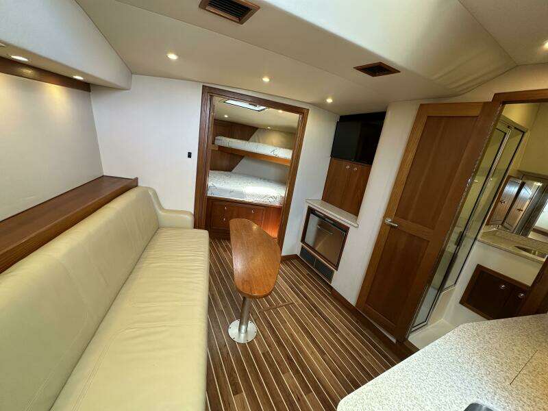 2007 Albemarle 360 Express - SQUID INC.