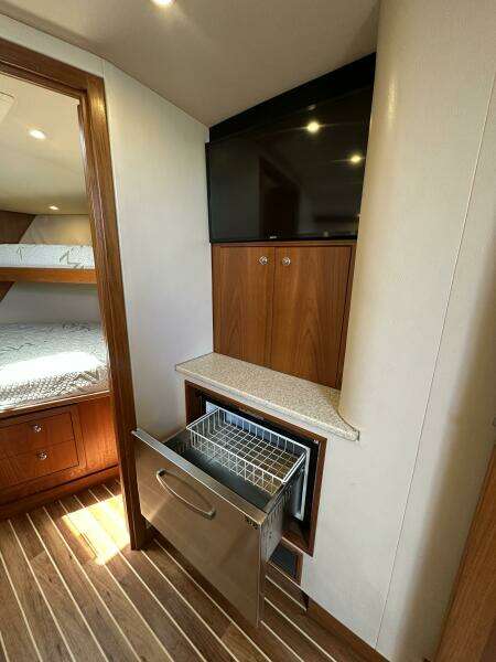 2007 Albemarle 360 Express - SQUID INC.