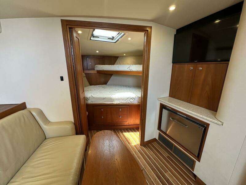 2007 Albemarle 360 Express - SQUID INC.