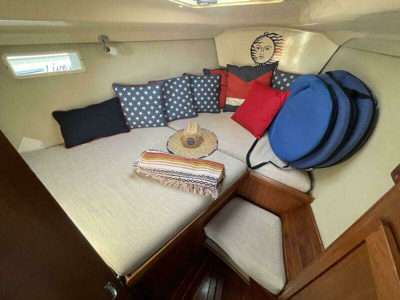 36ft Hunter Yacht For Sale