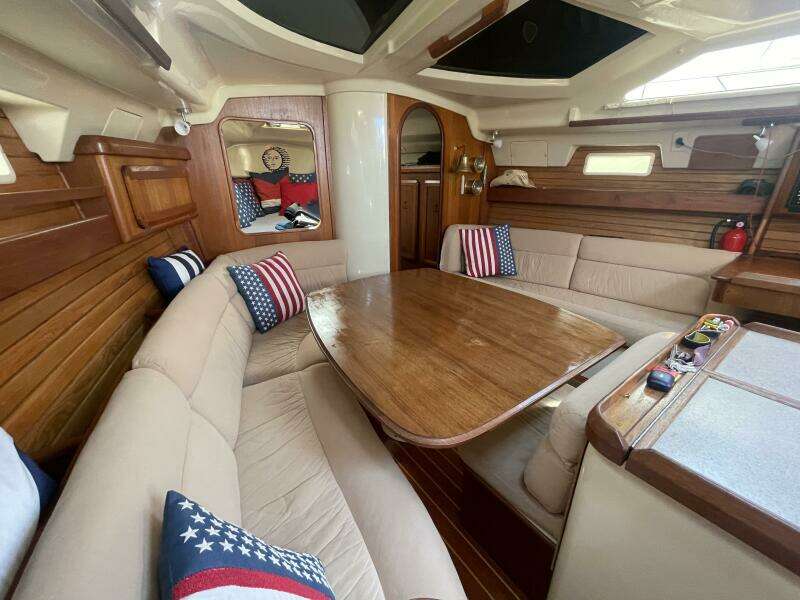 36ft Hunter Yacht For Sale