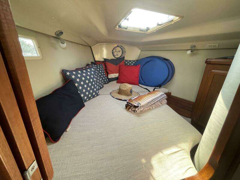 36ft Hunter Yacht For Sale