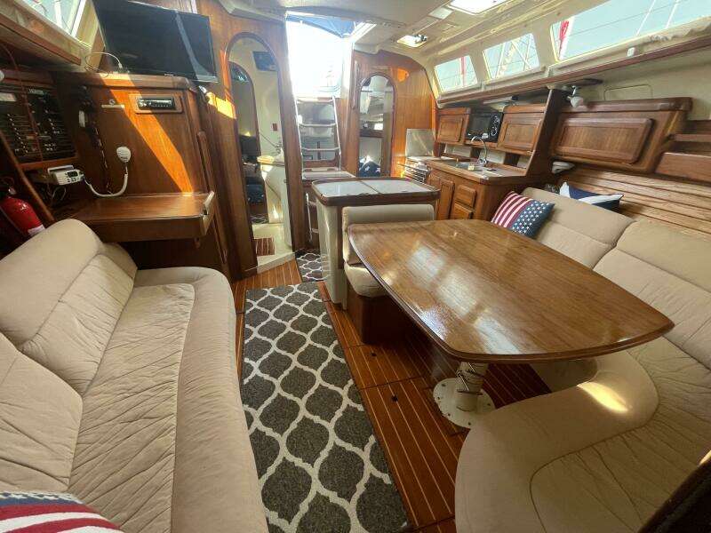 36ft Hunter Yacht For Sale