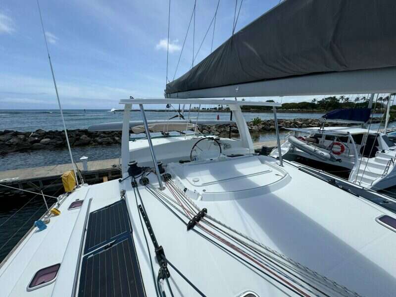 2010-lagoon-440-sail-9824851-981005800-0-030620250745-13.jpg