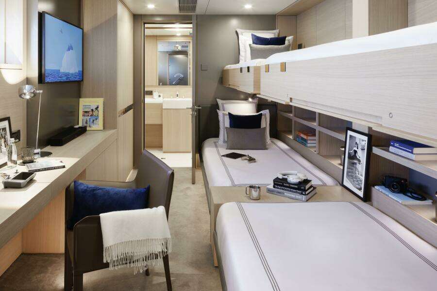 Lower Deck Twin Stateroom with Pullmans
