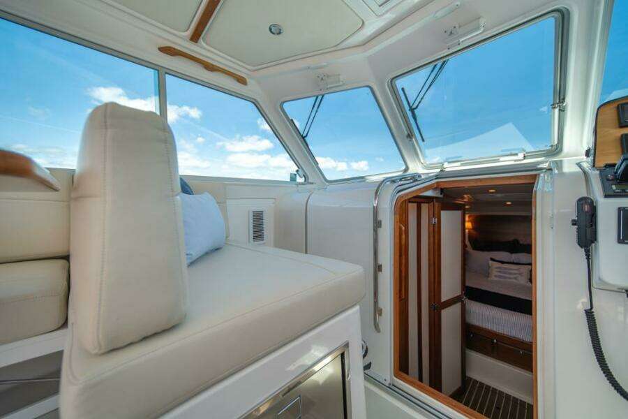 Eastern Standard 34ft Back Cove Yacht For Sale