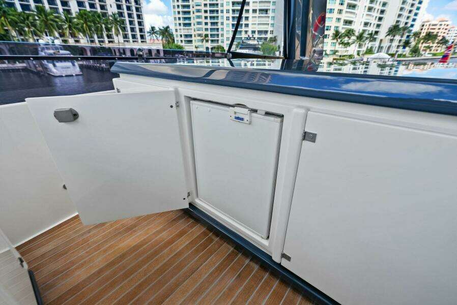Alter Ego 85ft Ferretti Yachts Yacht For Sale