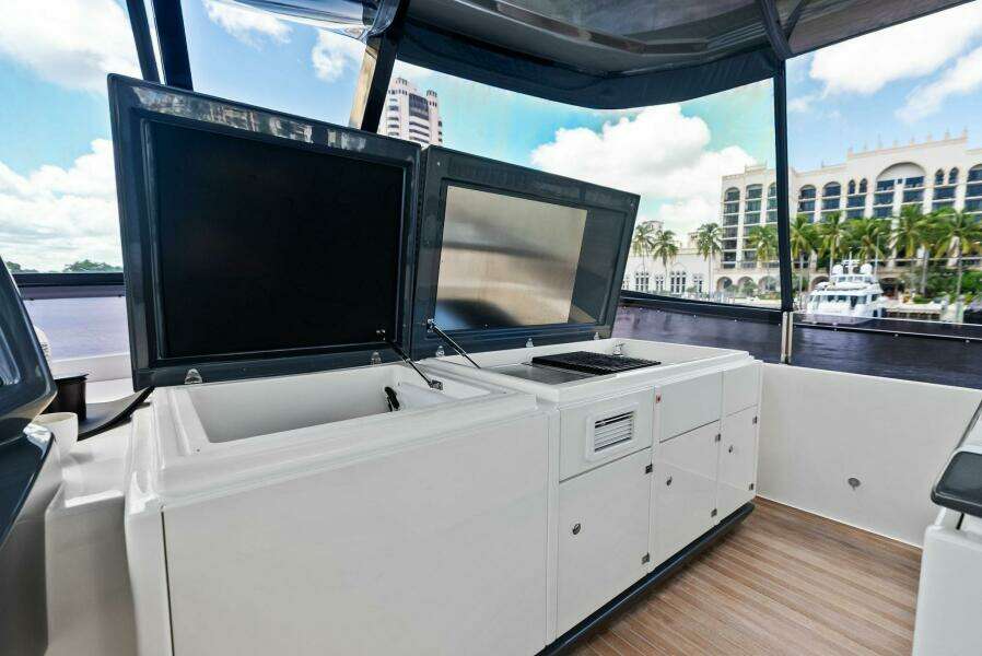 Alter Ego 85ft Ferretti Yachts Yacht For Sale