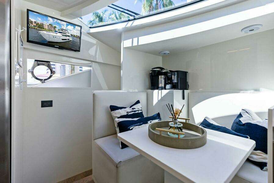 Alter Ego 85ft Ferretti Yachts Yacht For Sale