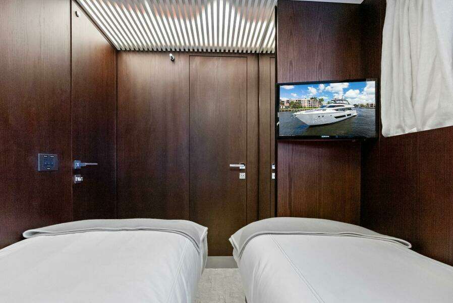 Alter Ego 85ft Ferretti Yachts Yacht For Sale