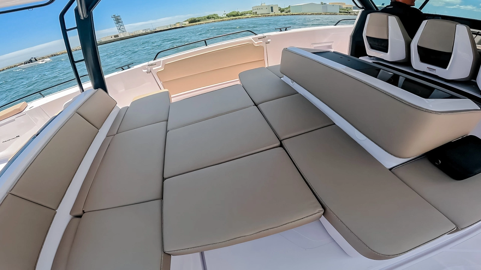 2026 Axopar 45 Cross Top