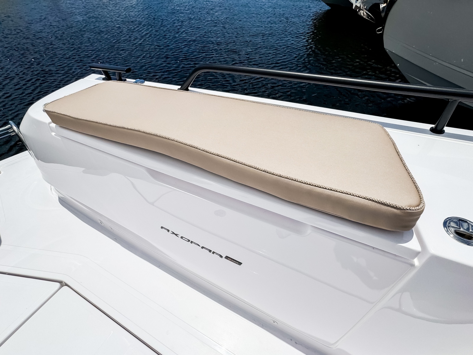 2026 Axopar 45 Cross Top