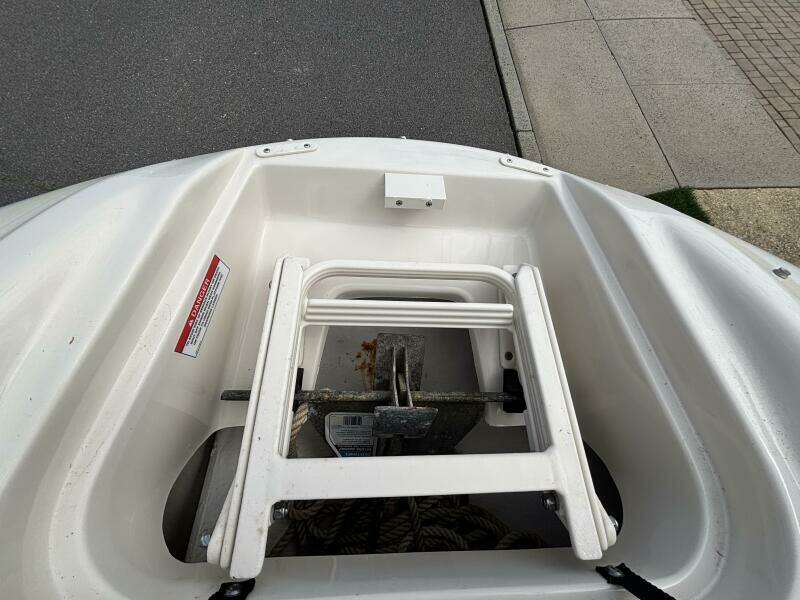 24ft Sea Ray Yacht For Sale