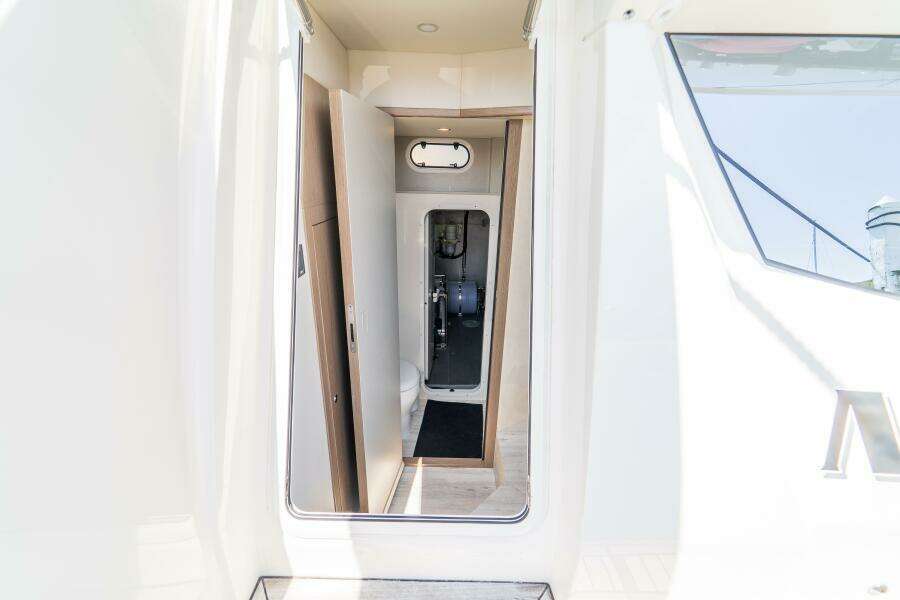 62ft Absolute Yacht For Sale