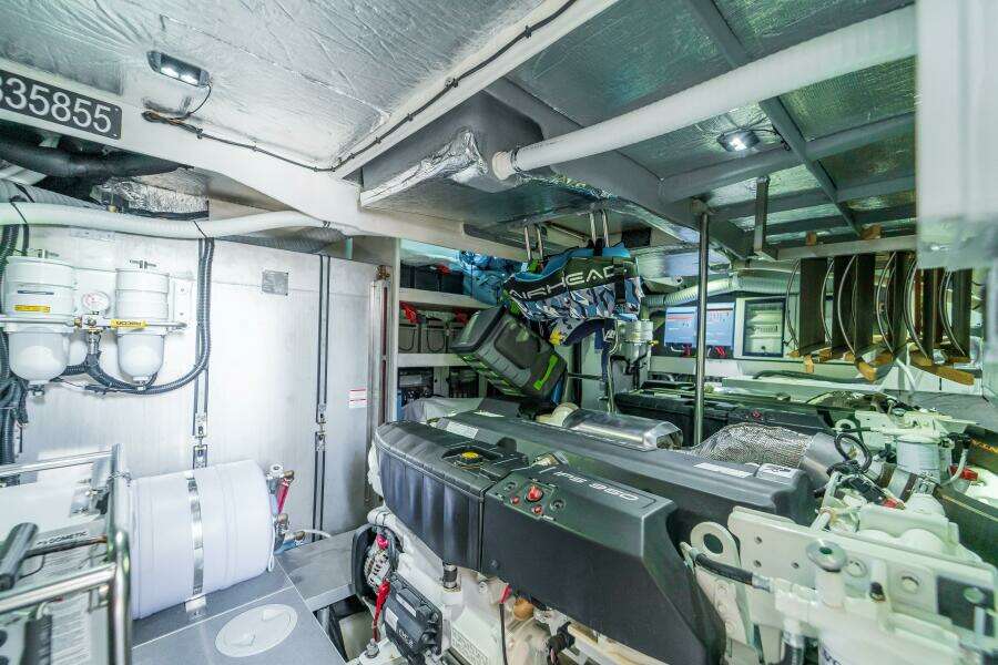 62ft Absolute Yacht For Sale