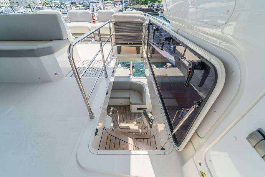 62ft Absolute Yacht For Sale