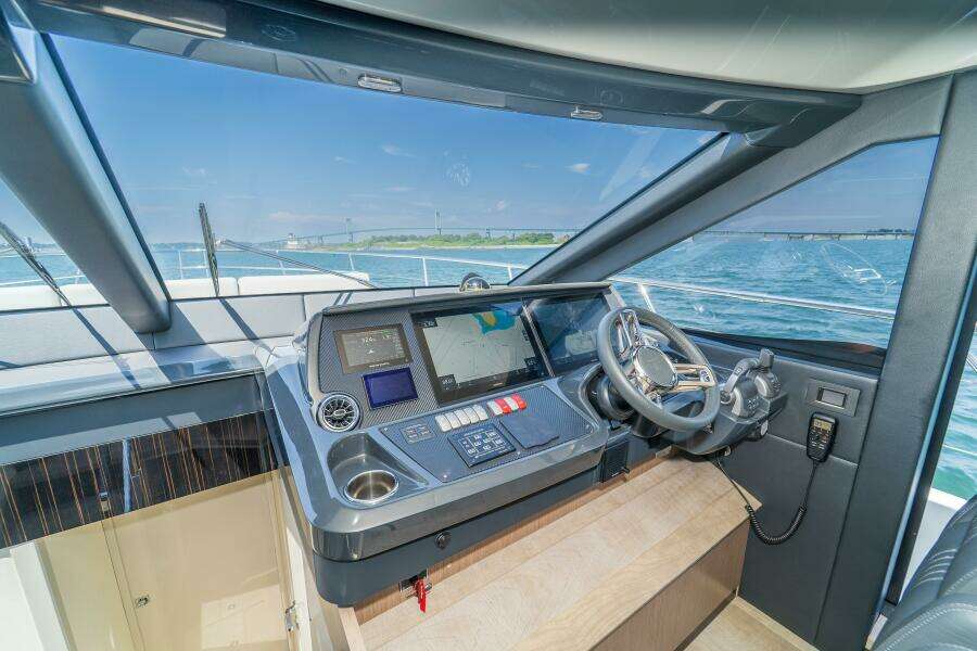62ft Absolute Yacht For Sale