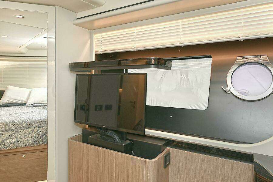 62ft Absolute Yacht For Sale