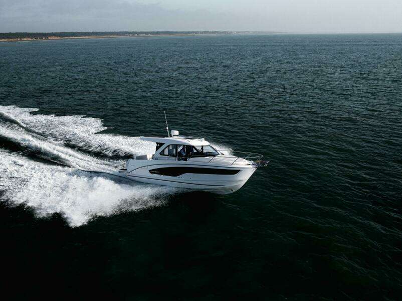 2025 BENETEAU Antares 9
