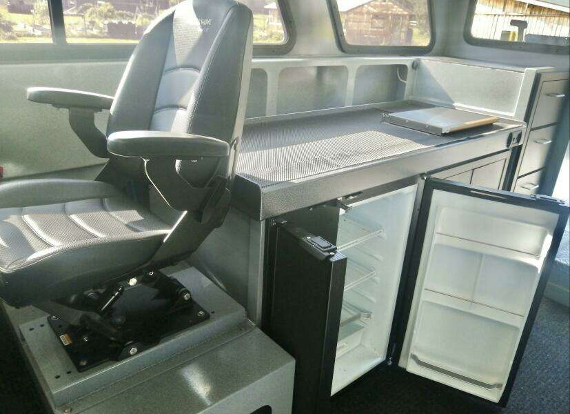 30ft Northwest Yacht For Sale