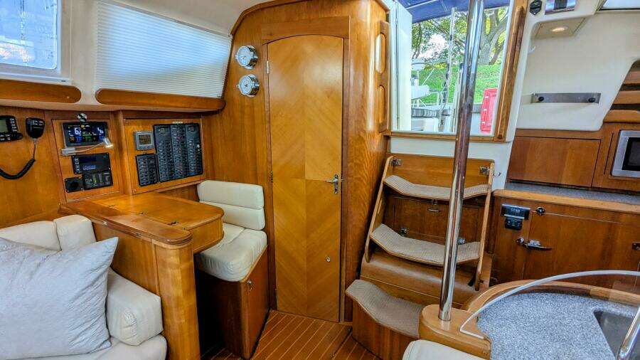 ANSWER 3 40ft Saga Yacht For Sale
