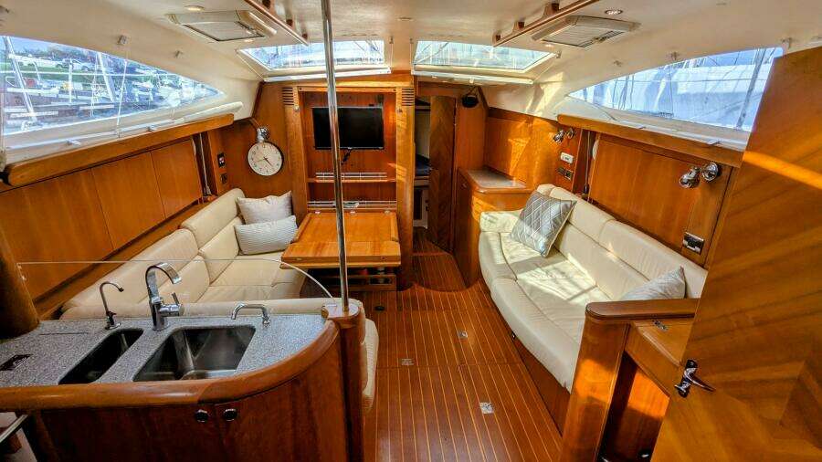 ANSWER 3 40ft Saga Yacht For Sale