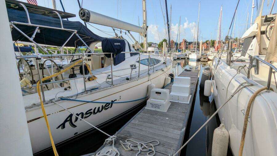 ANSWER 3 40ft Saga Yacht For Sale